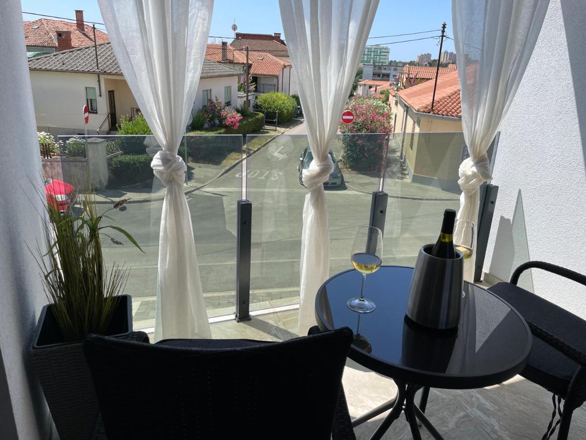 Giovanna Apartment With Terrace And Free Parking Pula Exterior photo