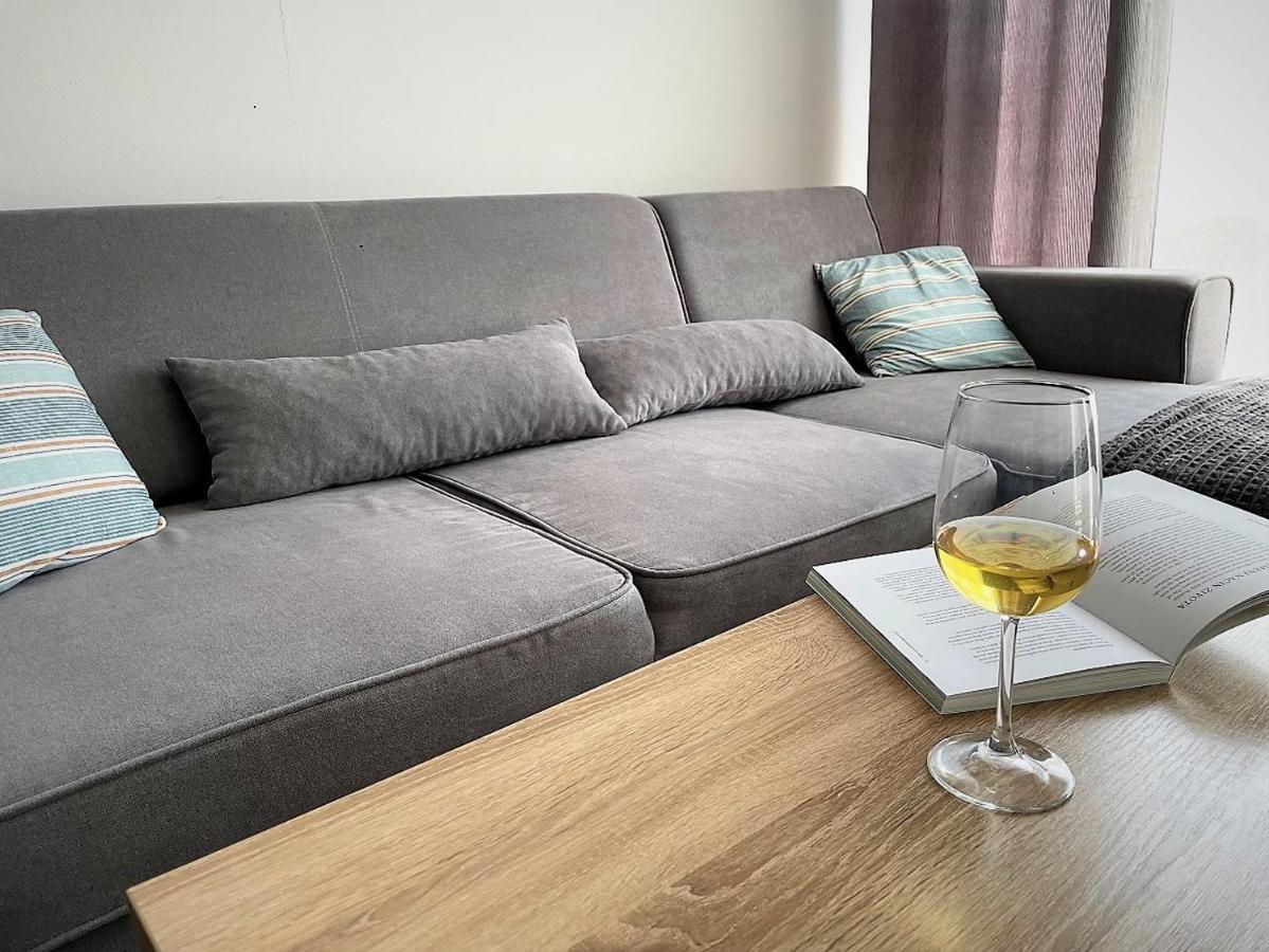 Giovanna Apartment With Terrace And Free Parking Pula Exterior photo